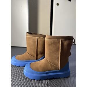 UGG Men’s Classic Short Weather Hybrid Boots Size 12 Chestnut Blue Suede New